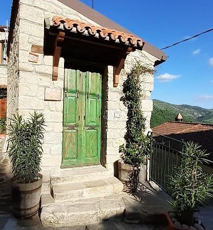 Il Gelsomino Bed and Breakfast Castelmezzano Eksteriør billede