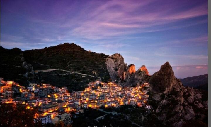 Il Gelsomino Bed and Breakfast Castelmezzano Eksteriør billede